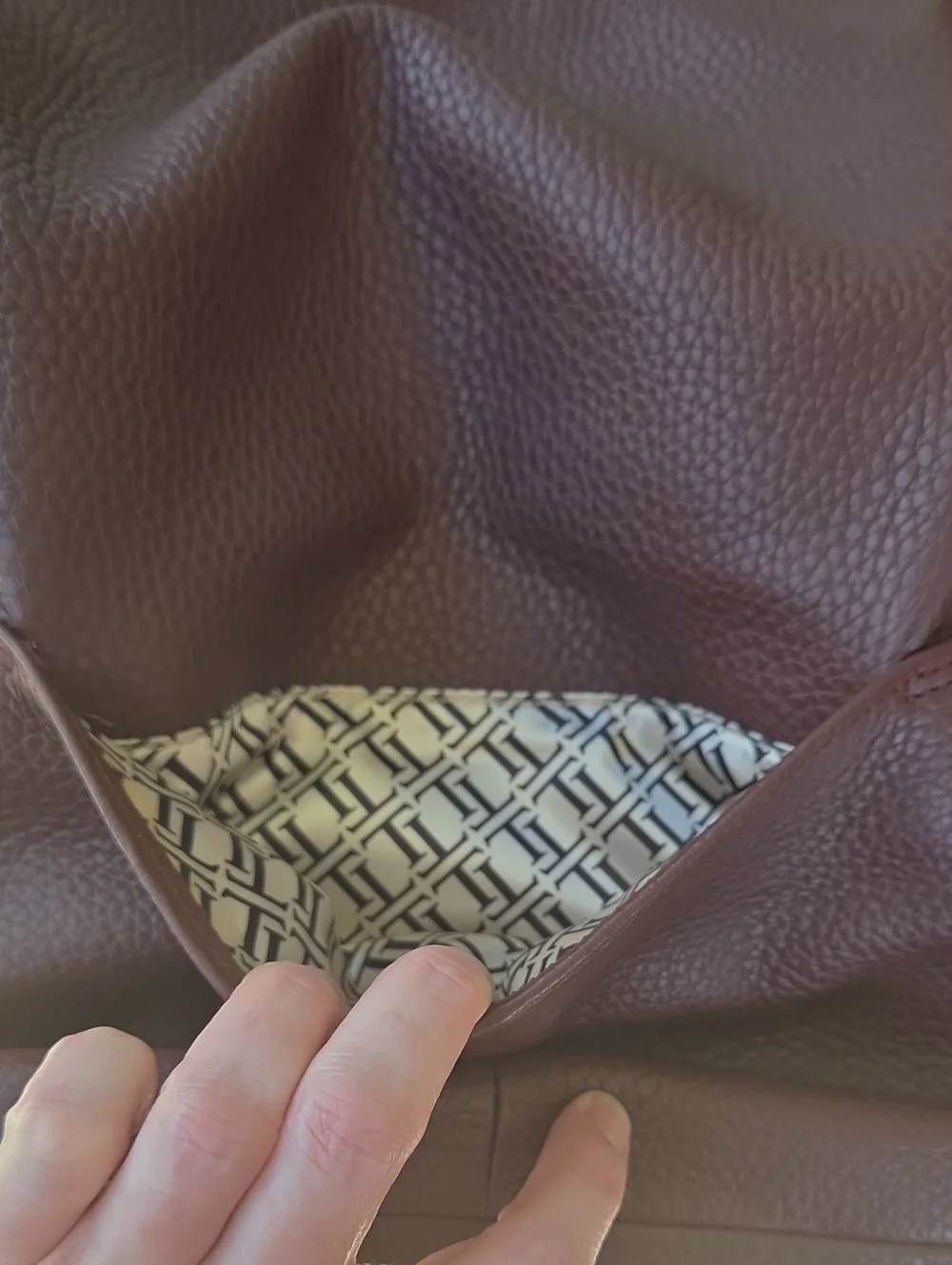 NWOT Tignanello Burgundy Leather Shoulder Bag w/ GUC Black Wallet $400 Retail